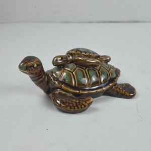Gibson Golden Pond Collection‎ Glazed Ceramic Mother & Baby Sea Turtle Figurine